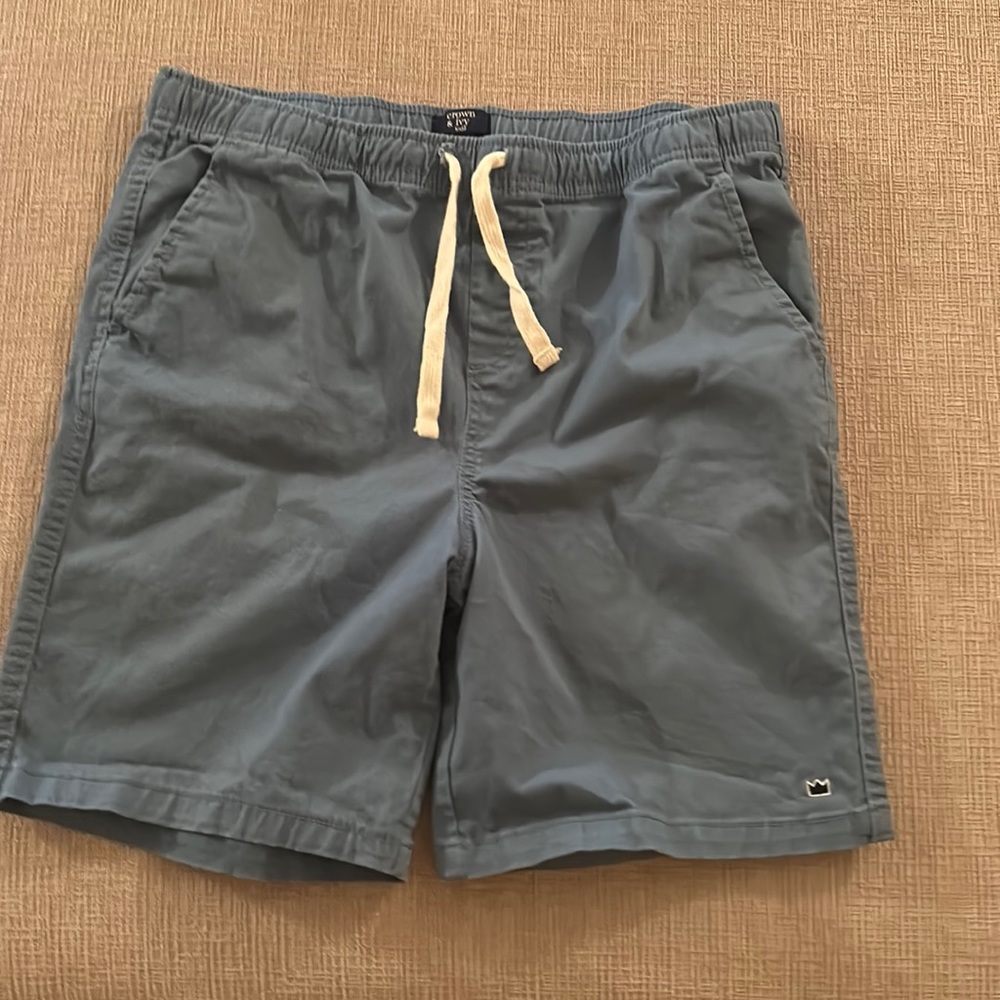 Kids blue crown and ivy size XL